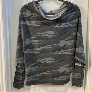 NWT Elan Grey Camo sweatshirt